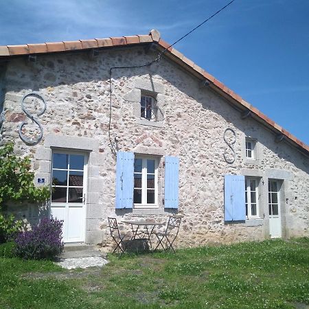 Gite De La Barliere Secondigny Exterior foto